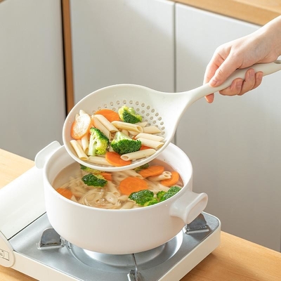 Ein guter Preis. Silikon-Strainer-Scoop-Kolander-Schluss-Nusslöffel Hitzebeständig 600 ° F-Schluss-Lochel-Löffel für Küchengerät Online