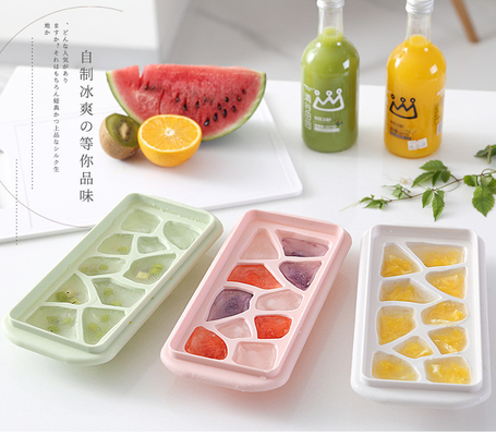 Eiswürfel 4 Pack, 56 Stück Silikon-Eiswürfel Tray Maker mit verschüttungsbeständigem abnehmbaren Deckel, leicht freizugeben & aussteigen, LFGB und BPA-frei, stapelbar flexibel, für Babynahrung, Cocktail, Kaffee